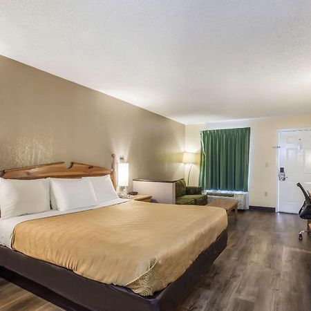 Econo Lodge Clinton Zewnętrze zdjęcie