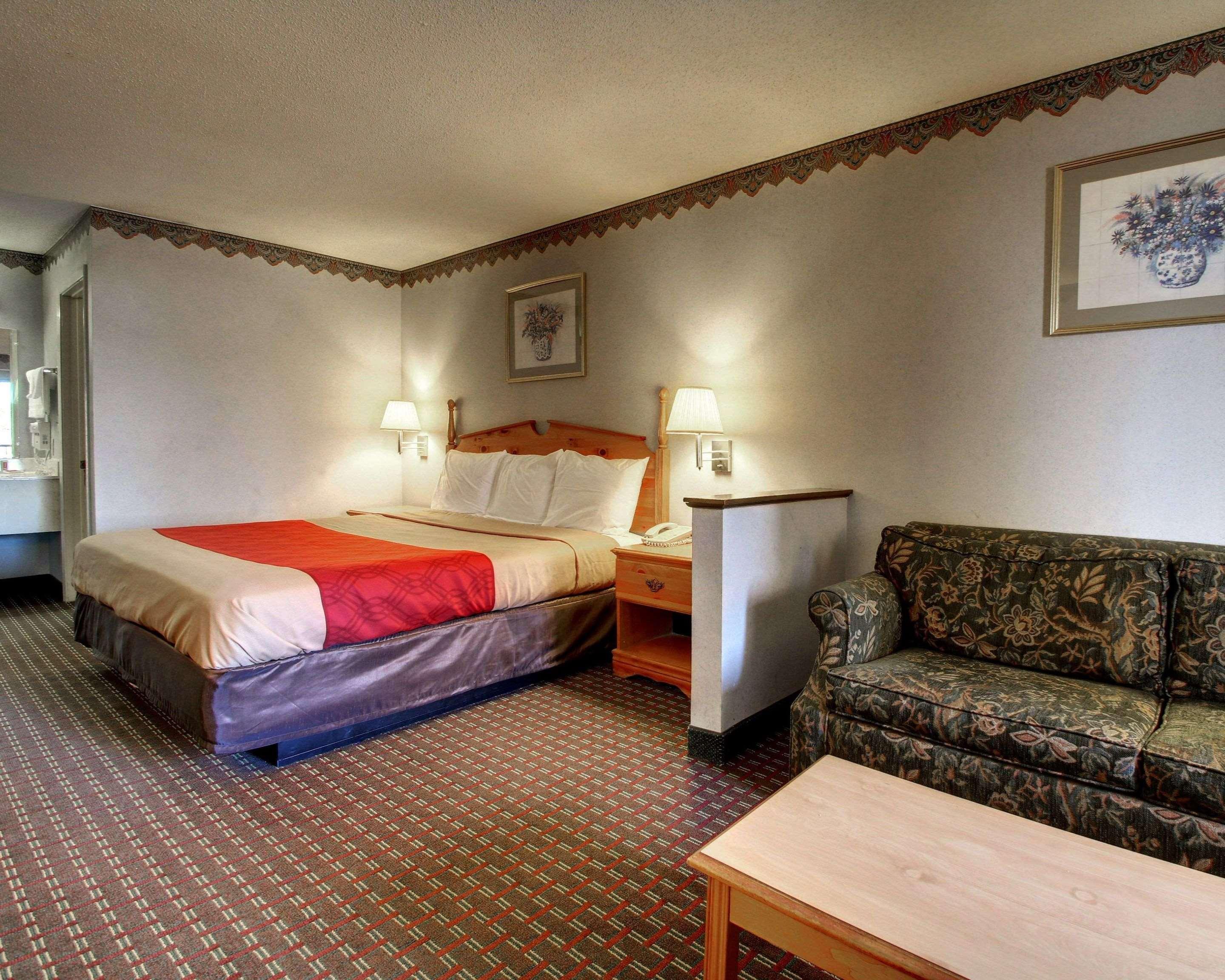 Econo Lodge Clinton Zewnętrze zdjęcie